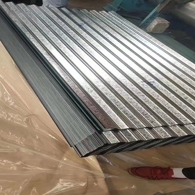 GIによって電流を通された亜鉛は金属に屋根を付けるための鋼板を波形を付けた