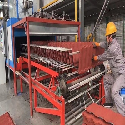 0.3mmのとらわれのタイル色の石の上塗を施してある金属の電流を通された波形シートを屋根瓦
