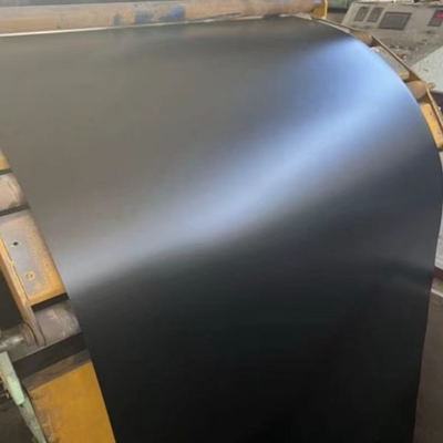 幅 600-1250mm 亜鉛コーティング 40-275g プリペイント ガルバリューム 鋼コイル 建設用材料