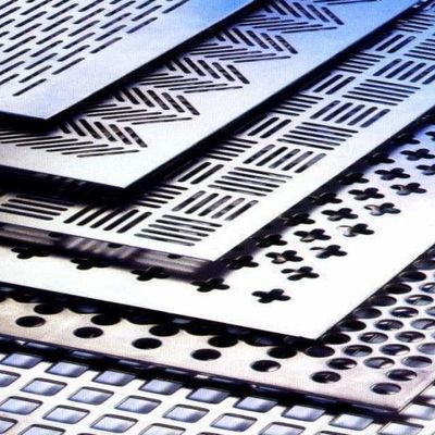 1500mm以下のSUS301ステンレス製 アルミニウム穴があいたシート